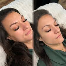 Anyone that does Ombre powder eyebrows?