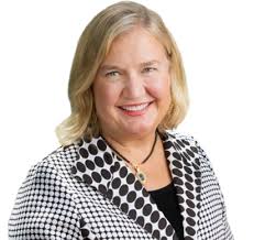 Lisa Arrowood's Instagram, Twitter & Facebook