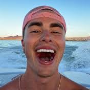 Dana Borders's Instagram, Twitter & Facebook