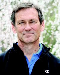 Exploiting the interactions of aromatic units for folding and assembly in  aqueous environments