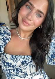 ellen eckert (@idkelleneckert)