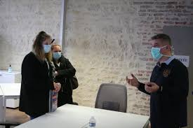 La maison médicale effectuera le remboursement de votre consultation par la suite. Premiere Annee De Medecine A Nevers Un Ascenseur Social Formidable Nevers Agglomeration