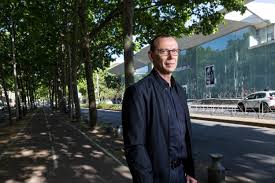 Les français se sont peu mobilisés pour le premier tour des élections régionales du 20 juin 2021 a 20h, au moment de la fermeture des bureaux de vote, l'abstention. Jdl8 Ssex9vram