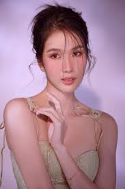 Dàn hoa hậu và fan hâm mộ tiễn Á hậu Phương Anh đi chinh chiến tại Hoa hậu  Quốc tế 2022