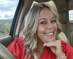 Audrey Bentley's Instagram, Twitter & Facebook