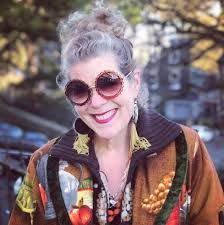 Genevieve Ray's Instagram, Twitter & Facebook