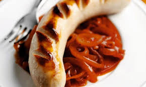 Bratwurst An Zwiebelsauce Rezept Swissmilk Rezept Zwiebelsauce Rezepte Bratwurst