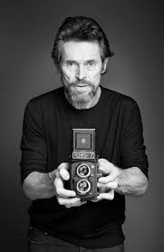 Willem Dafoe Und Yashica Famous Photographers Celebrity Photographers Photography Camera