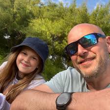 Anyone know of any good local rappers…? Looking for someone to get involved  in a collab for a film…😁