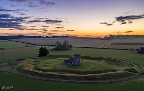 Knowlton Church & Earthworks 😍