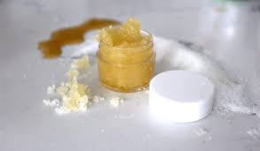 Questo scrub è semplicissimo da realizzare! Scrub Labbra Fatto In Casa 5 Ricette Fai Da Te Per Labbra Da Baciare