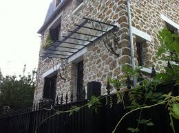 Marquise En Fer Forge Verre Arme 6mm Petite Maille Volutes En Fer Pleins Forge A La Main L Art De Faire Pergola Fer Facade Maison Verre Arme