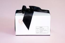 As beauty editors, we've tried it all. Glossier Archives The Beauty Look Book