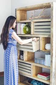 Voir plus d'idées sur le thème etagere palette, mobilier de salon, palette. Meuble En Palette 34 Idees Fraiches De Diy Deco Naturelle La Maison Diy
