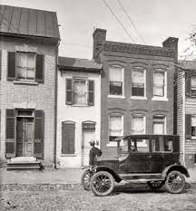 It S History Goes Some Thing Like This John Hollensbury A Brick Maker Built The Tiny House In The 1830s For His Spite House Tiny House Blog Small House