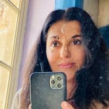 Debbie Shipton's Instagram, Twitter & Facebook