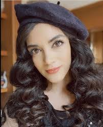 Cindy Cazares's Instagram, Twitter & Facebook