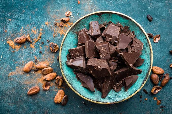 Chocolate: Health benefits, facts, and research