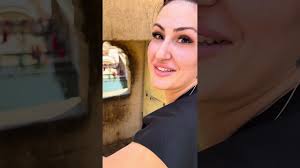 284 Lily Barber Barber Girl Hair Salon Hair Cutting lady barber