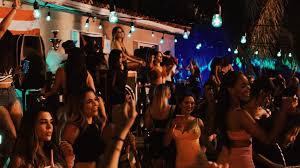 Chuck indigo wishes for no more bad days. Bad Bunny Feat Drake Mia Official Video Video Dailymotion