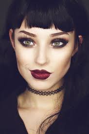 Bold Grunge Look Gothmakeup For Those True Fans Of The 90s Makeup Trends Here 90s Makeup Look 90s Makeup Trends Grunge Makeup