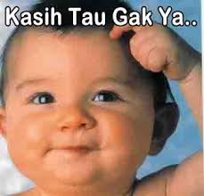 Hal selanjutnya untuk membuat foto yang keren untuk anak adalah dengan memilih background yang cocok atau dapat disesuaikan dengan pakaian yang sedang digunakan si kecil. Gambar Anak Kecil Lucu Komen Fb Lucu Tok Cartoon Jokes Lucu Gambar Lucu