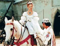 V této hře se setkáte s nádhernou pohádkovou pár, princ a popelka. Tri Orisky Pro Popelku Koukalek Cz