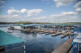 If you're looking for an easy way to get around austin (tx) with private transportation, the hotel can arrange taxi service. Best Lake Travis Marinas