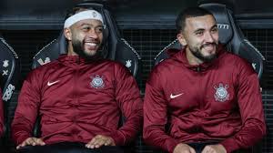 De amigo e indicado por Memphis a substituto do holandês: como Labyad deu a volta por cima no Corinthians