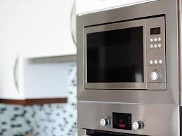 5 Things To Consider Before You Buy A Microwave Oven