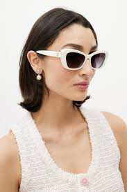 Chanel // White 5481-H Pearl Cateye Sunglasses