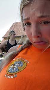 Lauren Collum's Instagram, Twitter & Facebook