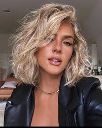 Jill Romo's Instagram, Twitter & Facebook