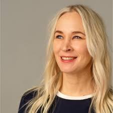 Pidin tänään alumnipuheen lähes 500 valmistuvalle Haaga-Helia University of  Applied Sciences opiskelijalle.