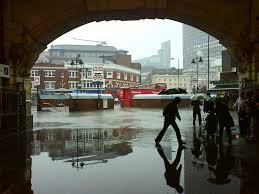 The environment agency issued two warnings on sunday, for areas near beverley brook in worcester park and. Datei London Victoria Station Flooded Jpg Wikipedia