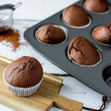 gesunde schoko muffins ohne haushaltszucker dinkel beeren rezept lebensmittel essen kuchen und torten kekse backen rezept