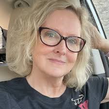 Leslie Mapes Wade (@lesliemwade) • Threads, Say more