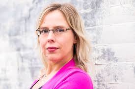 Anna Hass's Instagram, Twitter & Facebook