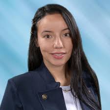 Kim Dugan's Instagram, Twitter & Facebook