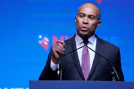 Democratic Primary Debate Pbs Newshour
