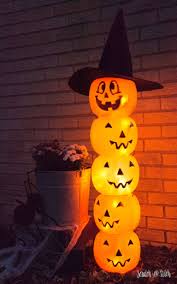 Glowing Jack O Lantern Totem Halloween Decorations To Make Easy Diy Halloween Decorations Dollar Store Halloween Decorations