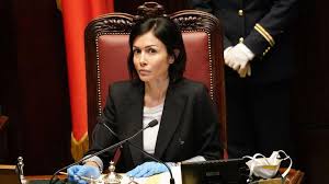 Lo afferma mara carfagna, ministra per il sud e la coesione territoriale, in un'intervista al corriere della sera. Mara Carfagna In Ospedale Per Una Polmonite Non Sarebbe Covid