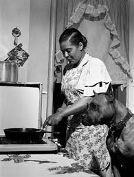 Only 9 years old at the time, holiday was one of the youngest girls there. Jazz S First Diva Billie Holiday
