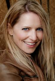 In 2000 she was trained at the hollywood acting workshop in cologne. Vollfilm Diana Staehly