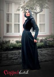 Cizgisel Butik Zarif Tesettur Elbise Modelleri 18 Elbise Modelleri Basortusu Modasi Elbise