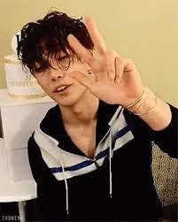 Nos coups de coeur sur les routes de france. Ikon Smile Gif Ikon Smile Bobby Discover Share Gifs