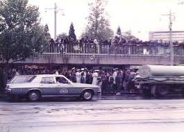 Princes Gate Plaza Melbourne Viewed From Nth Side Of Flinders St C 1980s With Crowds Probably Queueing For A Recor Melbourne Australian Architecture Photo