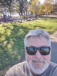 Glenn Markham's Instagram, Twitter & Facebook