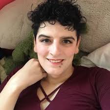 Jamie Lee Curtis says you'd NEVER be able to tell which of her daughters is  Trans… Can you? 👀