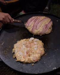 daikichi446 instagram この前のキャンプでのお好み焼き 息子のお好み焼きの返しが見事でちょっと悔しいと思っちゃった sanzokumountain ooyaki お好み焼き 豚玉 エビイカ玉 キャンプ飯 キャンプ料理 camp camp food pork meat